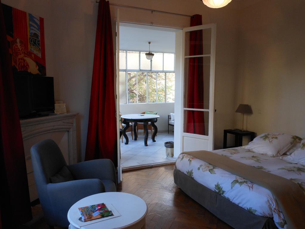 Hotel Villa Les Cygnes Nice Quarto foto
